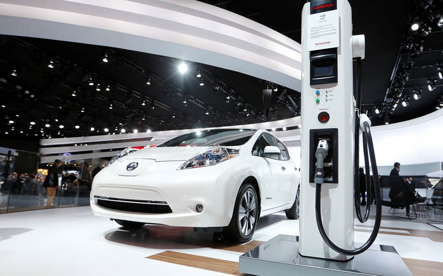 How To Choose Between Gas, Diesel, and Electric Cars