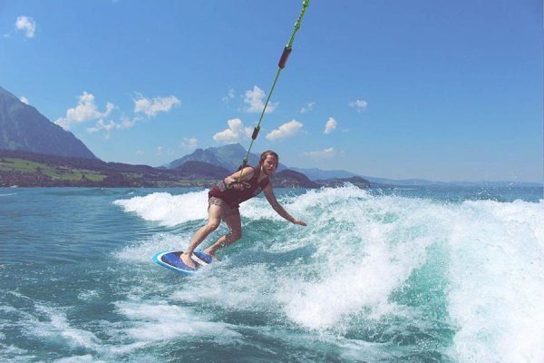 6 Top Reasons Why Your Kids Should Learn Water Skiing