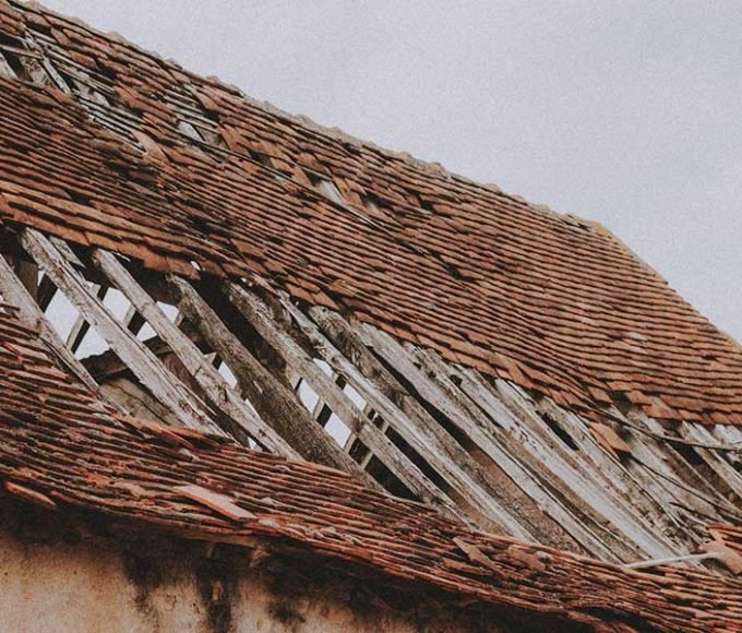 Early Signs that Your Roof Needs to be Replaced