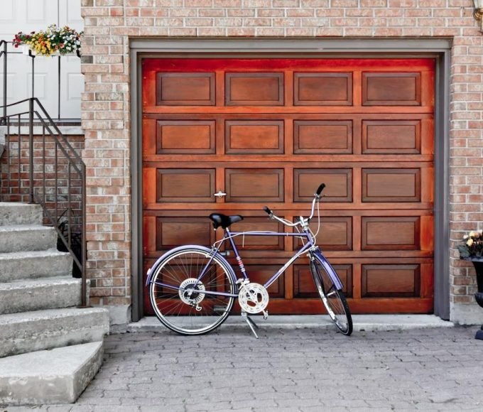 How to Understand When Your Garage Door Needs Maintenance