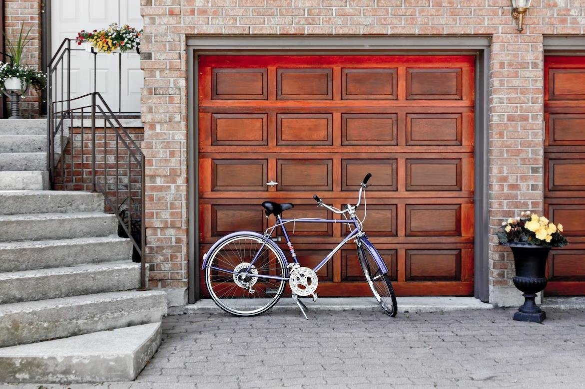 How to Understand When Your Garage Door Needs Maintenance