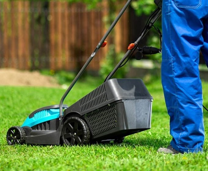 Things You Should Not Do During Mowing