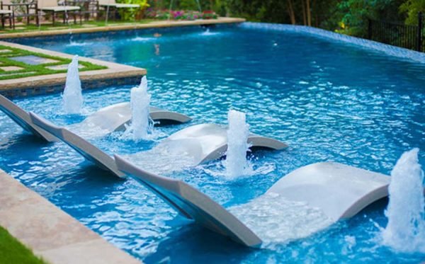 Why It’s Time to Remodel Your Outdated Swimming Pool