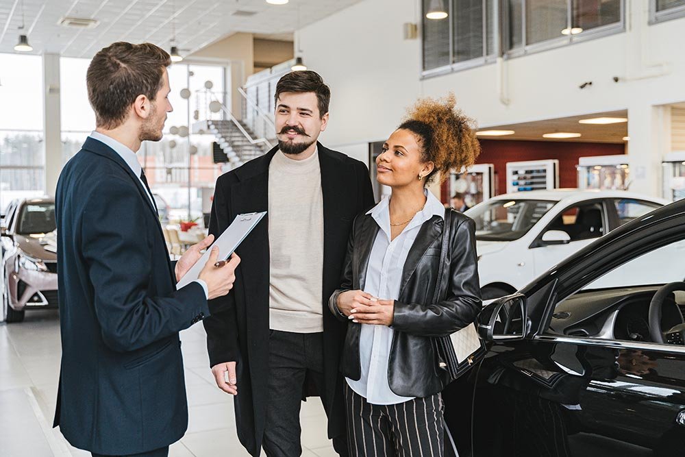 5 Benefits of Buying Your Car from a Dealership