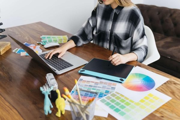 how SaaS designers project highly customizable solutions