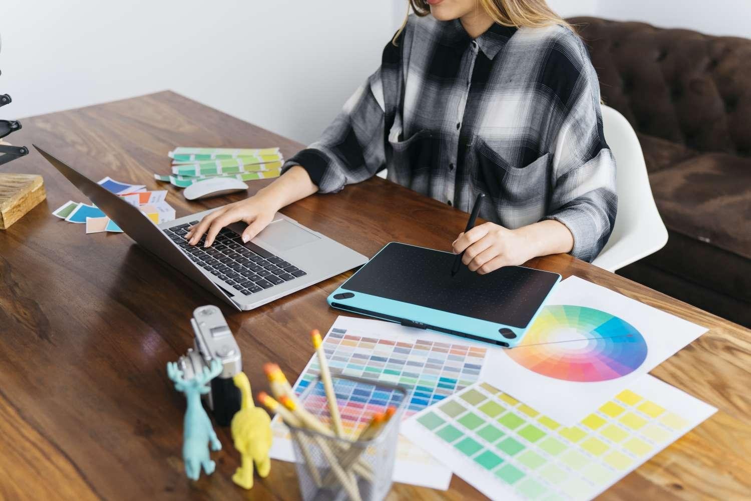 how SaaS designers project highly customizable solutions