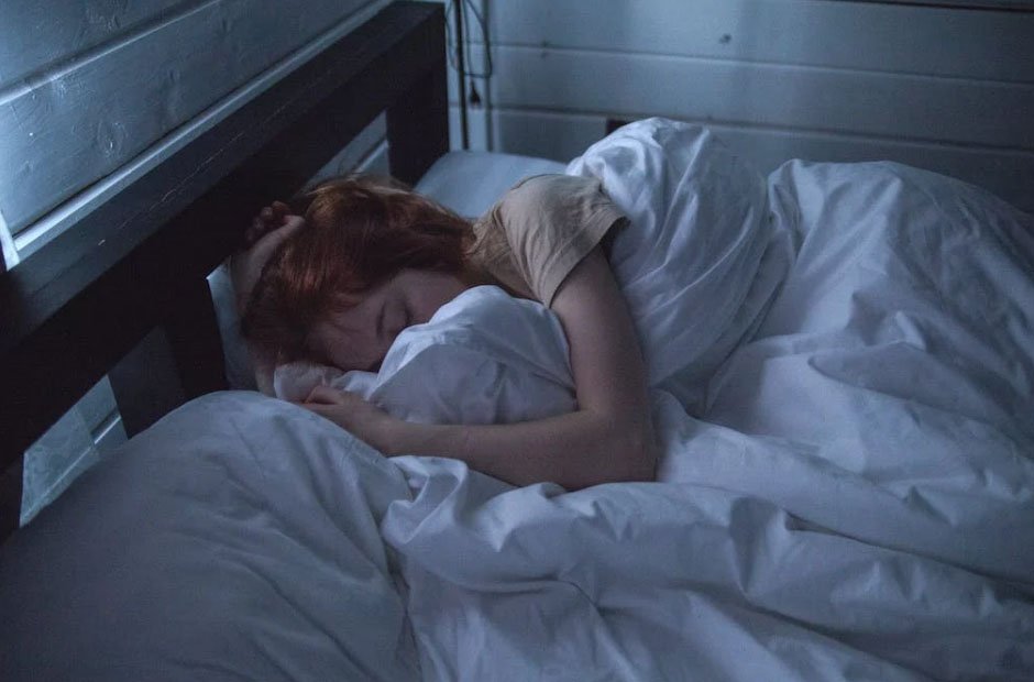 7 Tips on How to Improve Your Sleep Habits and Boost Your Energy 2