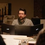 Revolutionizing Airports Worldwide With Triple Screen Laptops 2