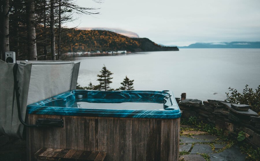 What You Need to Know About Tub & Spa Movers