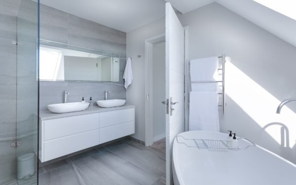 Six Things to Consider When Remodeling Your Bathroom