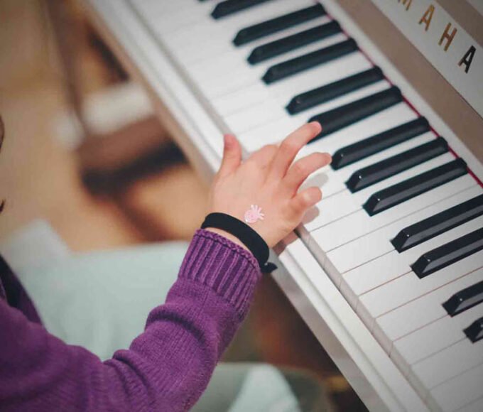 Keyboard Classes in Developing Musical Talent