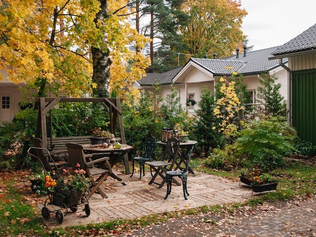 7 Tips and Tricks to Designing Your Dream Backyard