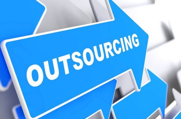 Outsourcing HR