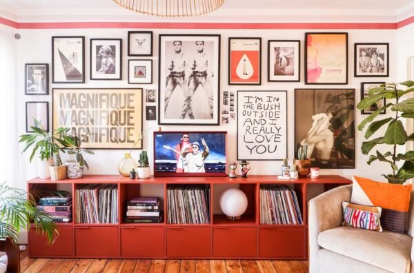 Walls into Galleries