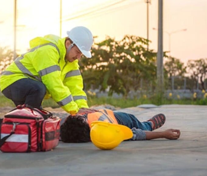 Construction Worker first aid training