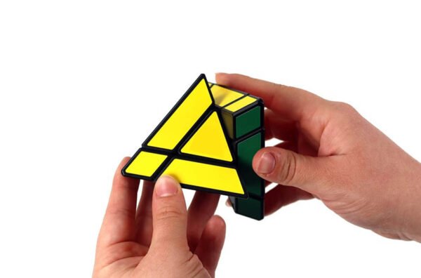 solve the Pyraminx