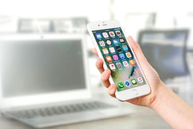 The Power of Social Media_ 5 Steps to Explosive Business Growth