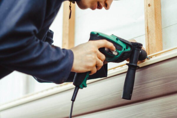 The Ultimate Guide to Restoring Wood Siding