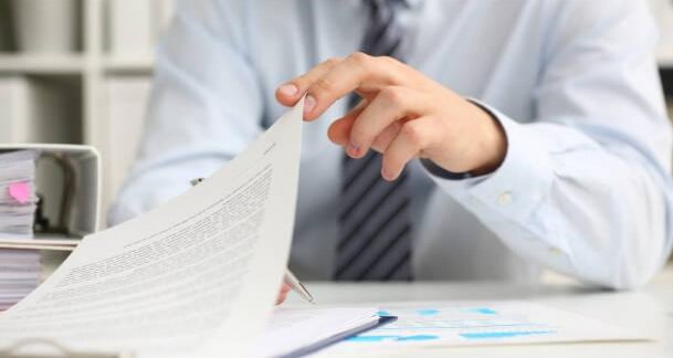 What to know when working with a personal injury lawyer-3