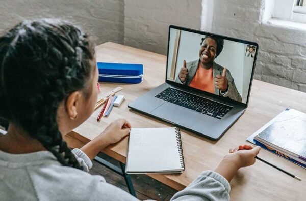 Online Tutoring vs. In-Person Tutoring