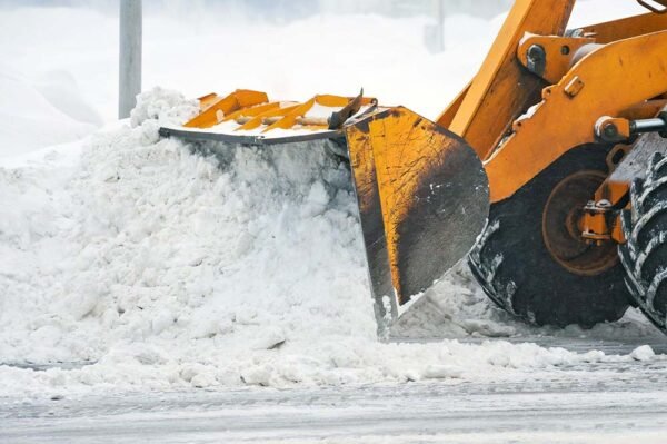 Top 5 Reasons To Hire Commercial Snow Removal Services