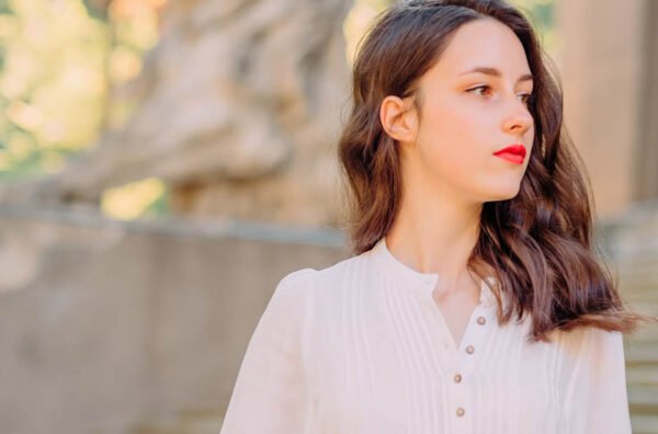 6 Essential Tips for Styling Blouses Like a Pro