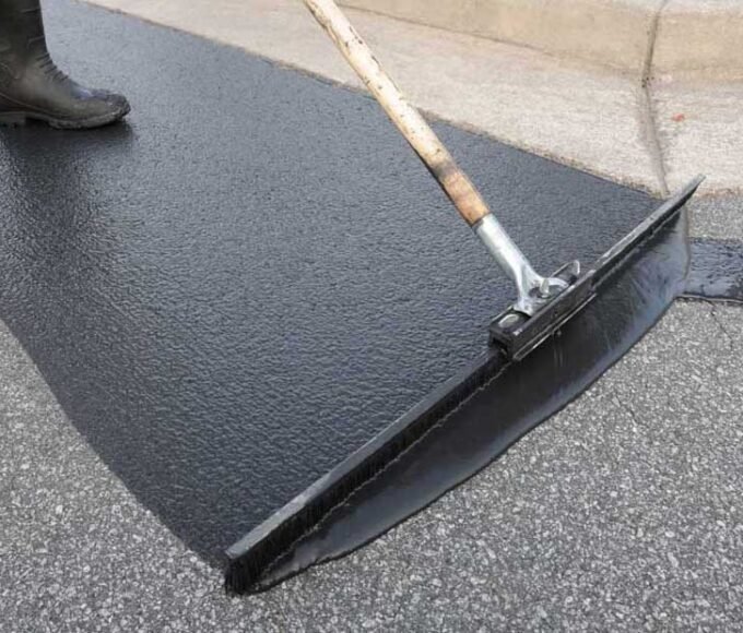 Asphalt Paving for Long-lasting Residential Surfaces