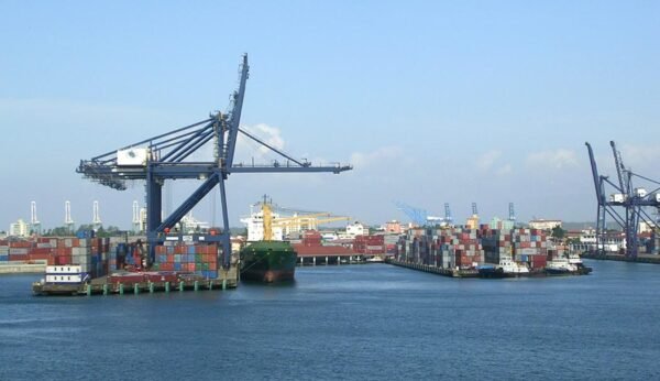 Exploring the World of Sea Ports