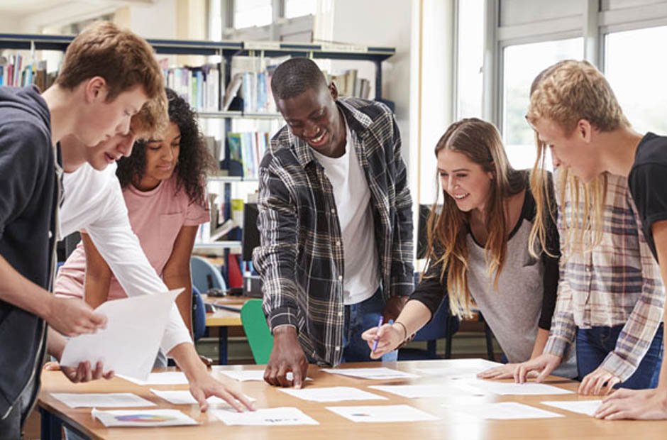 Improve Your College Experience Through Extracurriculars