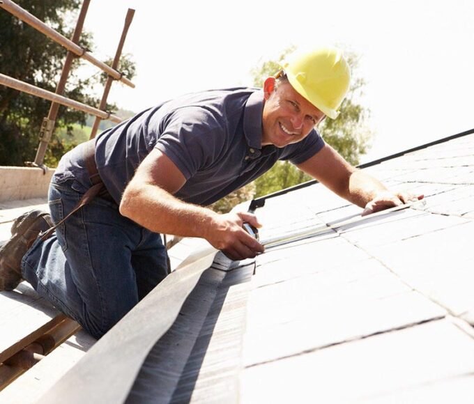 Expert Tips for Choosing the Right Roof Maintenance Services for Your Home