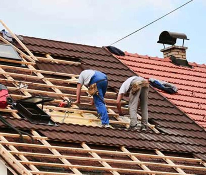 Roofing Contractor for Your Home 1