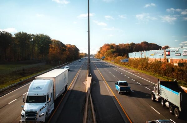 8 Essential Safety Tips for Truck Drivers on the Road