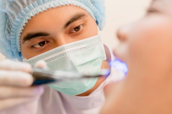 Dentists in Oral Health