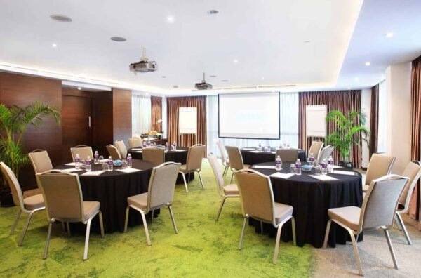 Choose a Singaporean Hotel Meeting Room