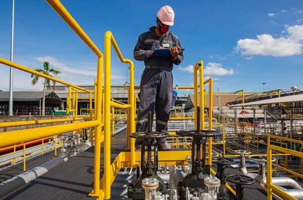 Efficiency in Oil and Gas Extraction