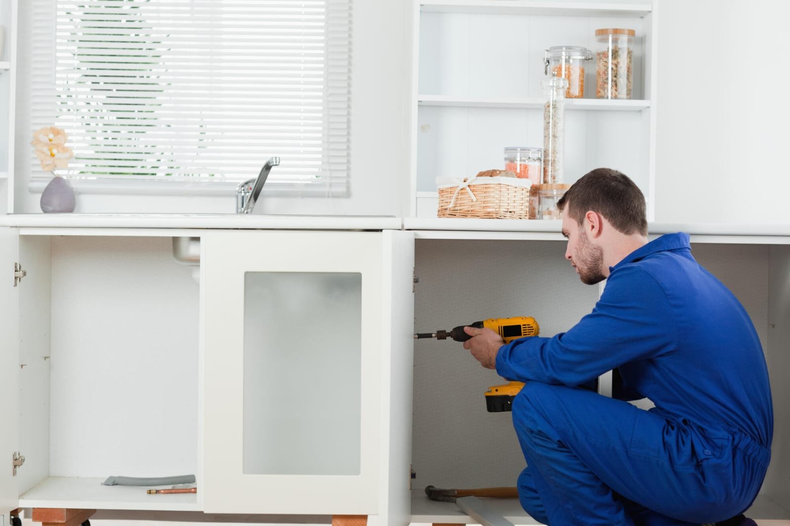 How to Find the Right Handyman for Your Home Improvement Project
