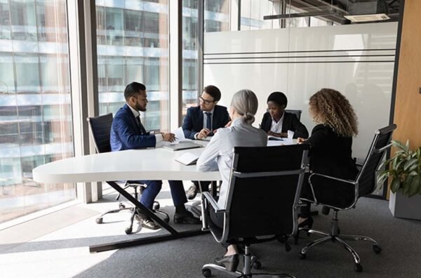 The Benefits of Leasing Office Space Over Buying