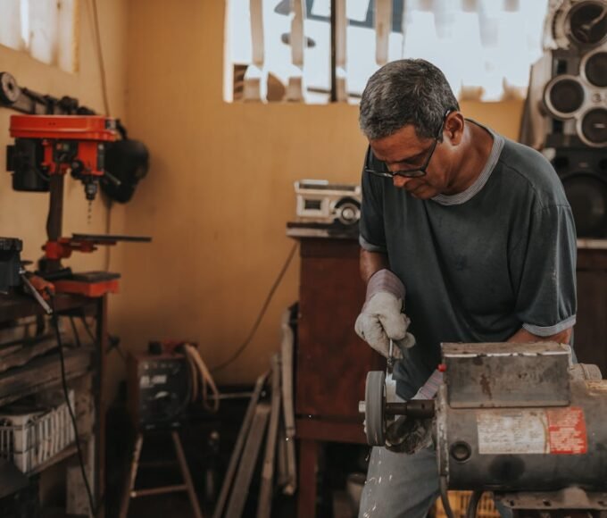 5 Reasons Your Workshop Needs a Dust Collector Now