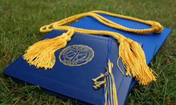 Authentic-Looking-Fake-Diplomas-for-Fun-or-Replacement