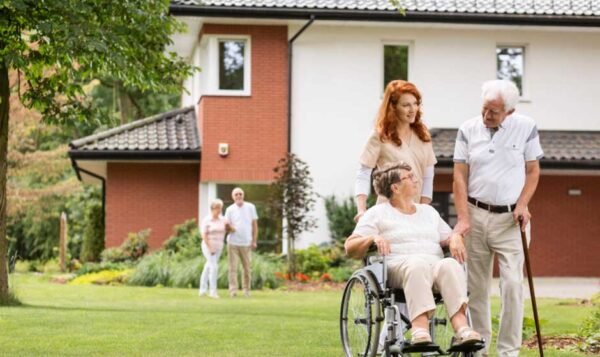 Exploring the Best Elderly Care Options for Your Loved One