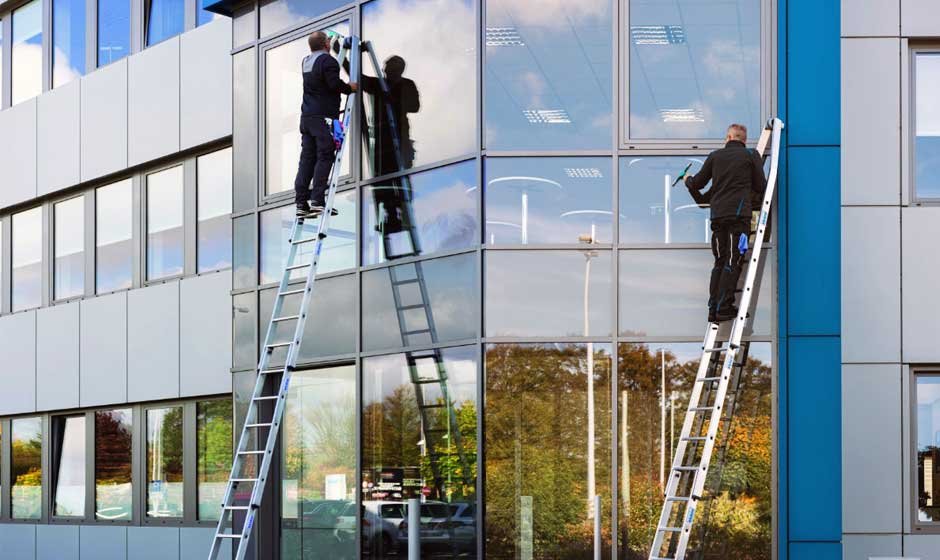 Which Ladder Is Best for Home Cleaning and Window Washing