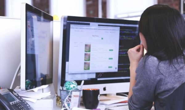 The Quiet Revolution Transforming How Industries Stay Informed