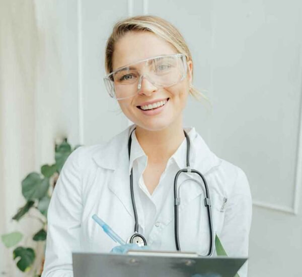 Why-It's-Important-For-Women-To-Visit-A-Gynecologist-(1)