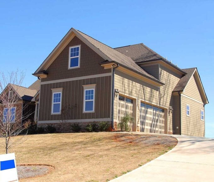 Roof-Repair-101-What-Homeowners-Need-To-Know-(1)