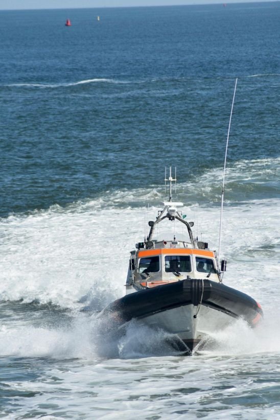 how-boat-hull-design-impacts-stability-speed-and-f-1