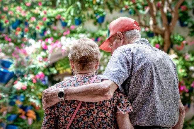 why-living-arrangements-for-seniors-can-be-life-ch-1